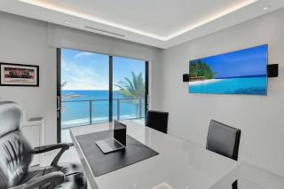 Oceanfront Four-Bedroom Luxury Villa - 4