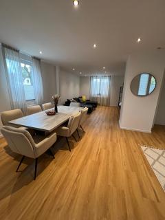 Zentral gelegen in Haan - 4 Schlafzimmer- Bis zu 7 Personen - 3