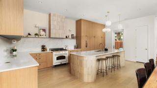 Eastside Family Luxury Retreat with Pool near Downtown - 8