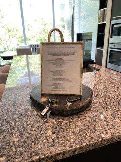 Waterfalls Hotel huge private patio best location - 8