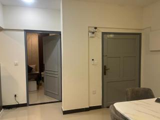 3 Bed apartment Near creek walk - 9