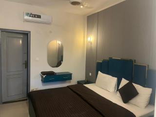 3 Bed apartment Near creek walk - 7