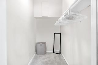 MidTown Cozy Cottage - 5