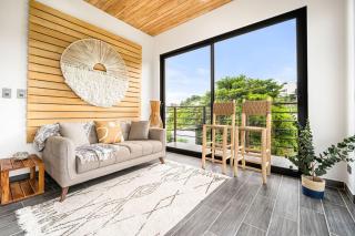 TH5 Peaceful Surf Retreat Walk to Beach and Town - 0