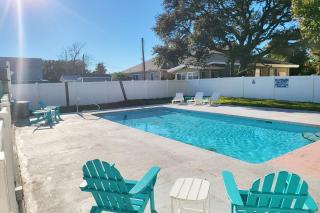 MyPlace on Holly 10 bdrms Slps 20,Private pool Beach Golf Hot Tub - 6