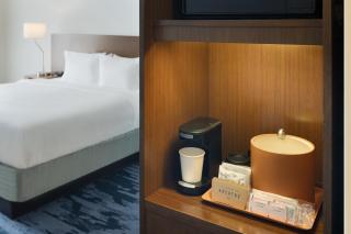 Fairfield Inn & Suites by Marriott Lincoln Southeast - 2