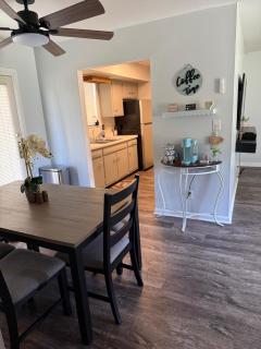 Cozy small ranch style house - 7