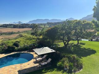 In the Vine Country Manor Guesthouse - 1