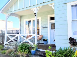 CROOKED MILE COTTAGE - BY THE SEA history and charm - 7