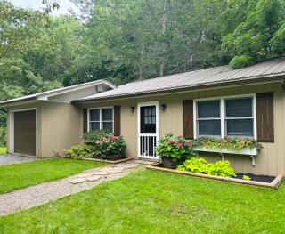 Cozy Creek Cottages - 7