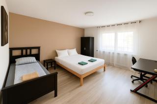 Family & Friends Residence - 8