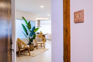 Amazing New Peninsula Penthouse with Ocean Views - 7