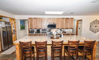 Beautiful Log Home 5mi from Suwanee Music Park - 4