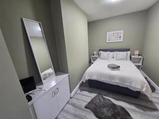 House 5 Minutes from Sefton Park - 1