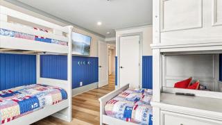 Mama's Little House - 5