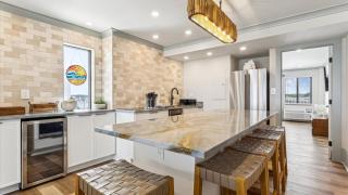 Mama's Little House - 2