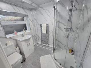 Room 1 Shared house 5 min from Sefton Park - 7