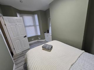 Room 1 Shared house 5 min from Sefton Park - 5