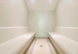 Regina's Sky View 32nd floor Apt - 6