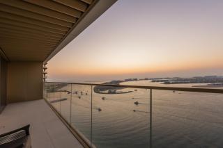 Elegant 2BR Apartment with Sea View - 5