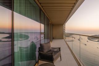 Elegant 2BR Apartment with Sea View - 3