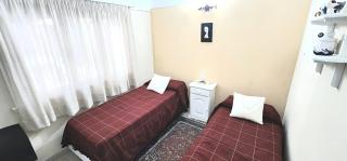 Departamento de 2 Dormitorios con Cochera Cubierta WIFI Aire Acondicionado está bien Céntrico y a Metros del Mar - 9