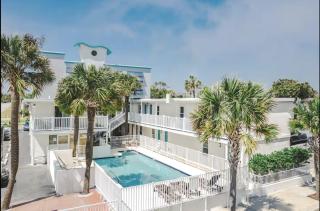 Boutique on the Beach - 4