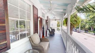 Caroline On My Mind - 5