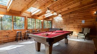 Twin Creeks Lodge by AvantStay 33 Acre Retreat - 1