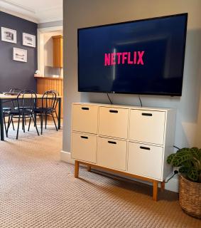 Rose Garden Retreat - 8