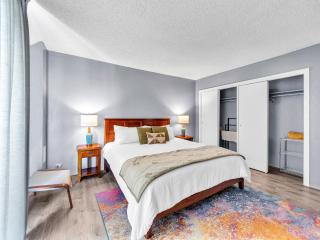 Hilo Lagoon Center #911 - 3