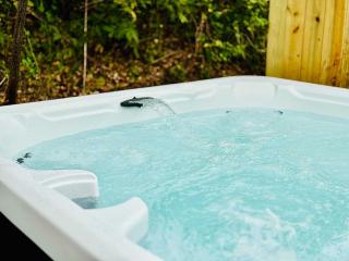 The Zephyr Modern Luxe Container Home - 7