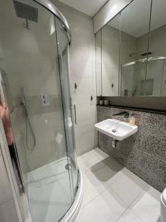 Spacious Bright & Comfortable - South Kensington - 0