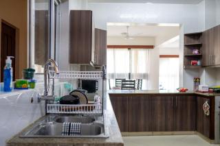 Ocean Cliff Homes 4 bedroom shared apartment - 4