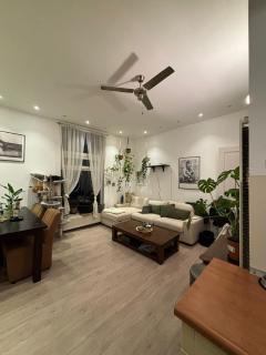 Historic Canal-Side Apartment - 1