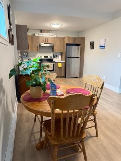 Casa Del Mar-A family Suite in Victoria - 1