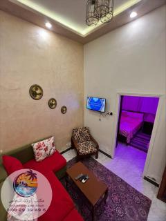 Cozy airconditioned two bedroom apartments شقق فندقية مكيفة للإيجار - 6