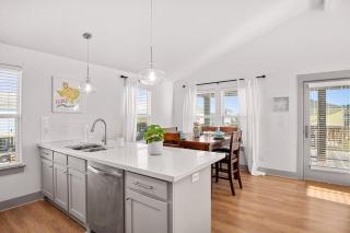 Ultimate Steps to Beach Hot Tub Family Fun - 2