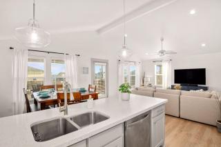 Ultimate Steps to Beach Hot Tub Family Fun - 1