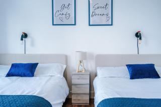 2BR City Heights Apt Sleeps 7 Parking & WiFi - 8