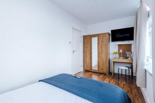 2BR City Heights Apt Sleeps 7 Parking & WiFi - 1