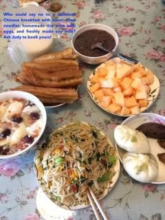 Judy and George's Shanghai Homestay near Hongqiao Airport and Train Station - 2