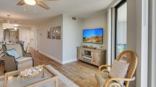 208 B Shipwatch by AvantStay Ocean Views Close to Beach Community Pool - 3