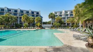 208 B Shipwatch by AvantStay Ocean Views Close to Beach Community Pool - 2