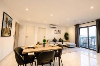 The Haven-Loxwood Luxury 2-Bed with Rooftop Pool - 4