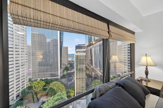 Chic DT Honolulu Executive Condo condo - 4