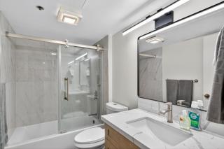 Chic DT Honolulu Executive Condo condo - 8