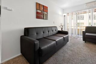 Game Day Ready Walk to Big House, U-M Campus & UM Hospital - 6