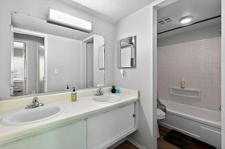 Game Day Ready Walk to Big House, U-M Campus & UM Hospital - 5