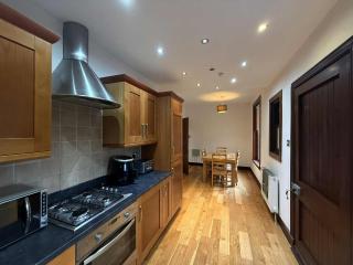 The Orchard Hotel - 9